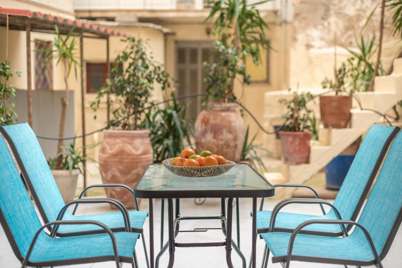 The Courtyard Oasis Apartment Athens Exterior photo